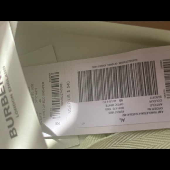 Men’s size 7, women’s 8.5 
Very stylish and comfy! - Picture 4 of 8